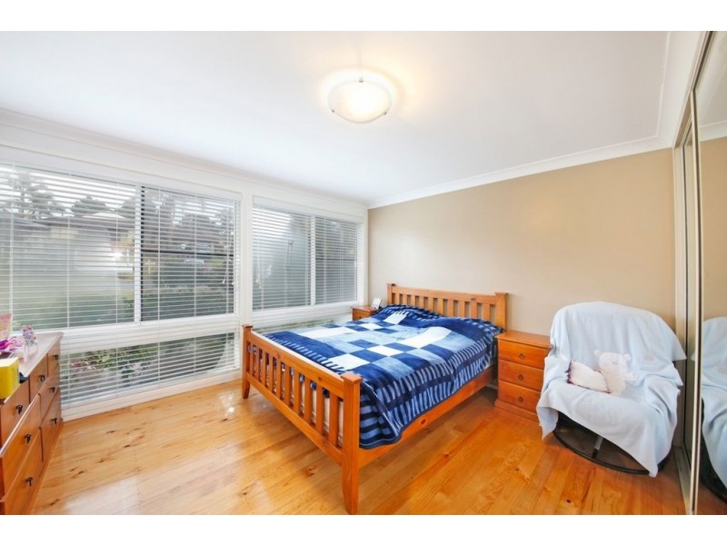 11 Trebbiano Place, Eschol Park NSW 2558