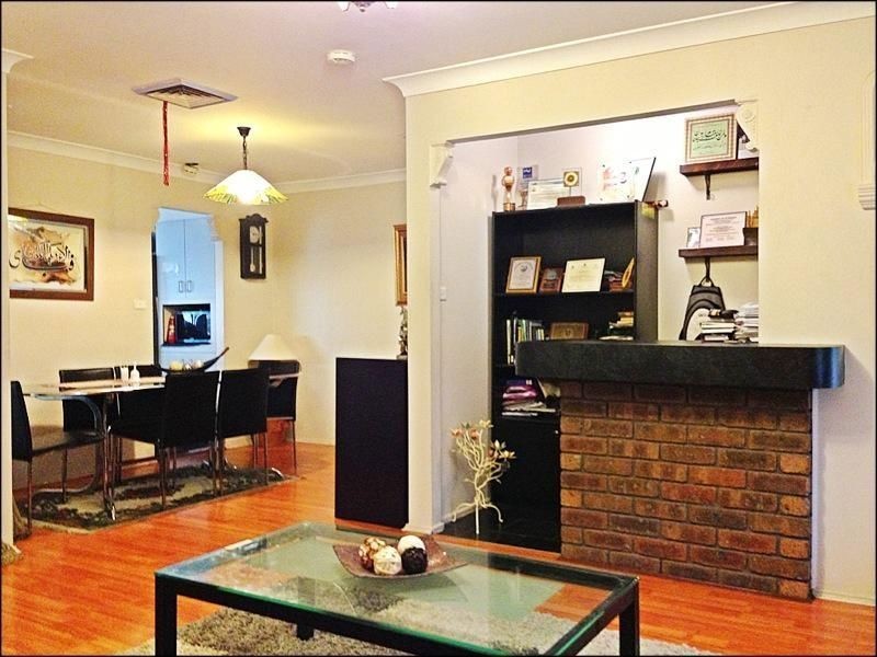 5 Keighran Place, Minto NSW 2566