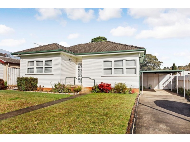 3 Lawson Street, Campbelltown NSW 2560