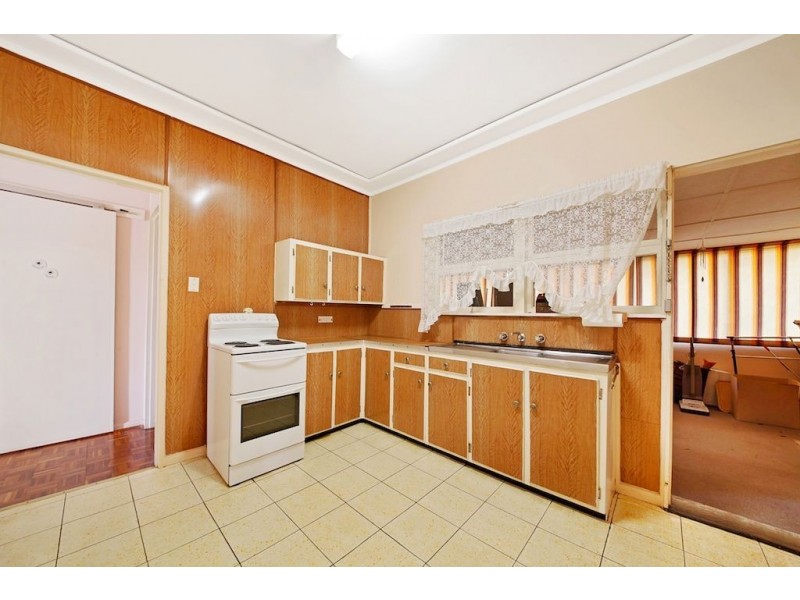 3 Lawson Street, Campbelltown NSW 2560
