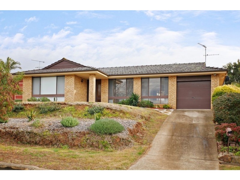14 Woodcourt Street, Ambarvale NSW 2560