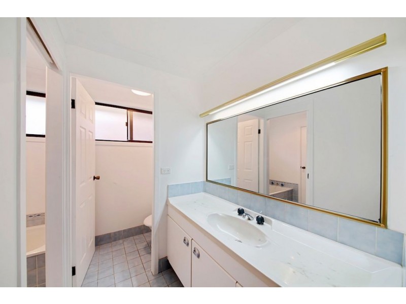 14 Woodcourt Street, Ambarvale NSW 2560