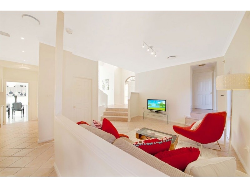 30 Glen Alpine Drive, Glen Alpine NSW 2560