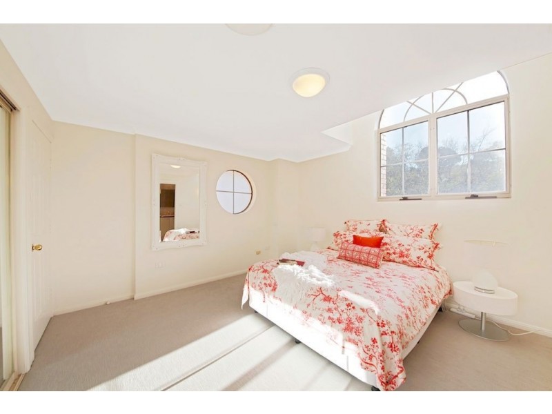 30 Glen Alpine Drive, Glen Alpine NSW 2560