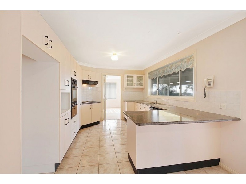 11 Narryna Place, Glen Alpine NSW 2560