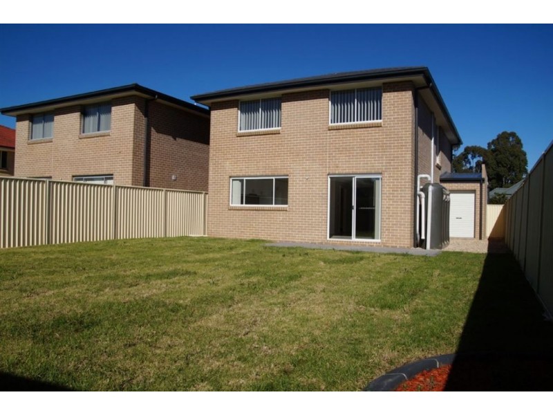 4B Vaucluse Place, Glen Alpine NSW 2560