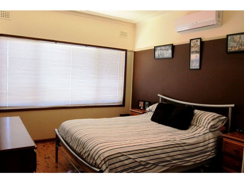 44 Grandview Drive, Campbelltown NSW 2560