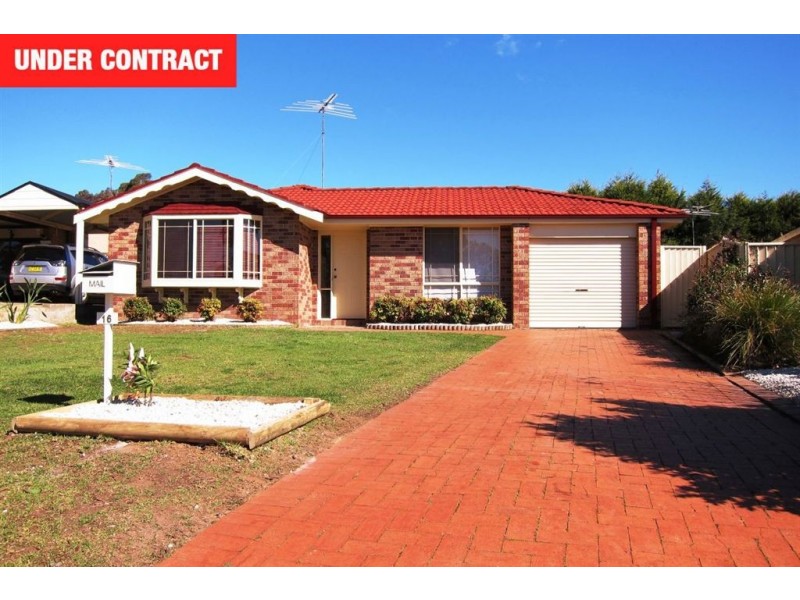 16 Elliot Place, St Helens Park NSW 2560