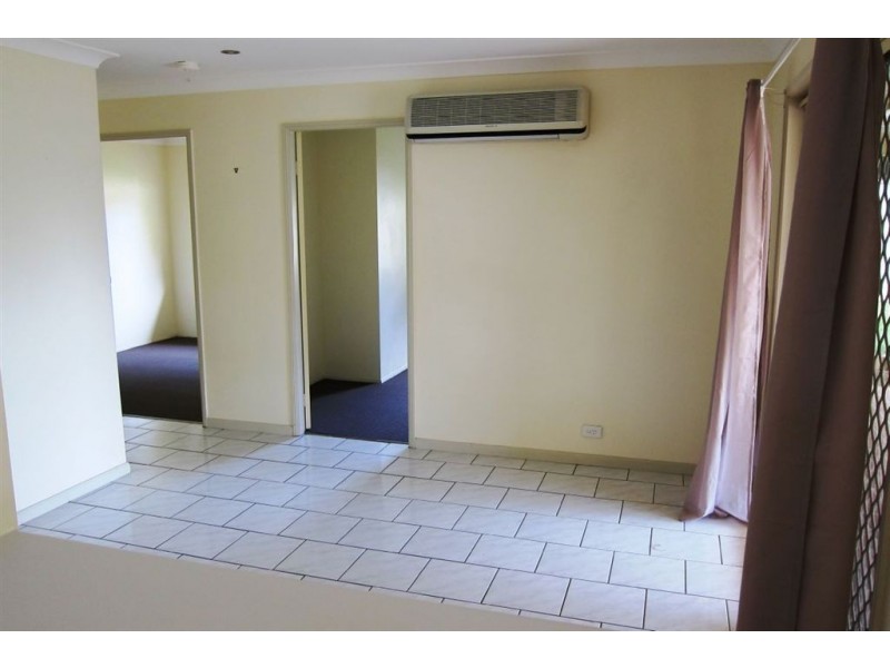 16 Elliot Place, St Helens Park NSW 2560