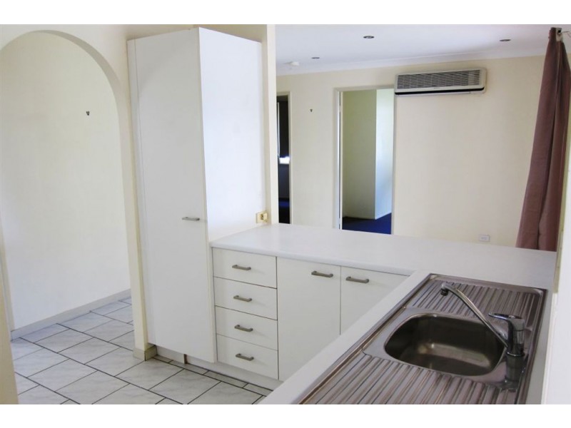 16 Elliot Place, St Helens Park NSW 2560