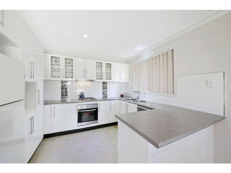 3/39 Surrey Street, Minto NSW 2566