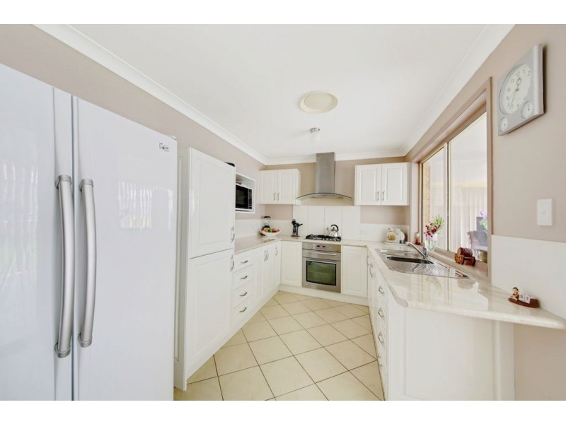 46 Mackillop Crescent, St Helens Park NSW 2560