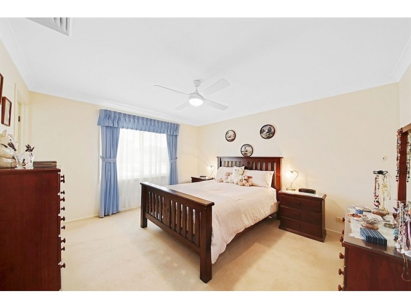 16 Braeside Crescent, Glen Alpine NSW 2560