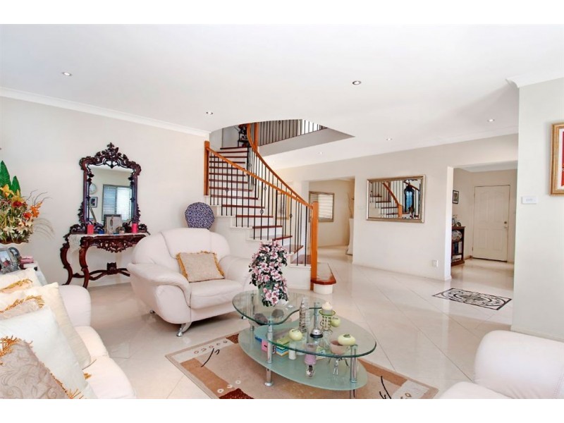 35 Lord Castlereagh Circuit, Macquarie Links NSW 2565