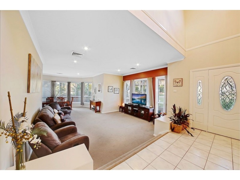 12 Clydebank Crescent, Glen Alpine NSW 2560