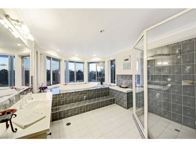 12 Clydebank Crescent, Glen Alpine NSW 2560