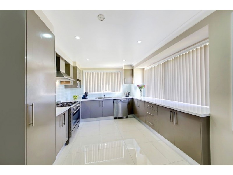 98 Dobell Road, Eagle Vale NSW 2558