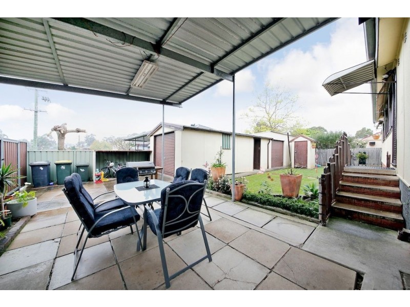 2 Cuthel Place, Campbelltown NSW 2560