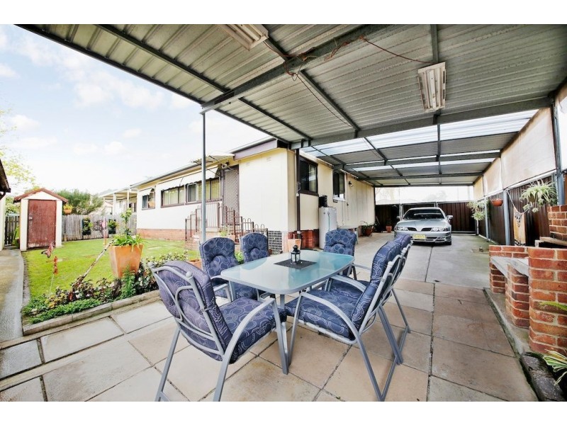 2 Cuthel Place, Campbelltown NSW 2560
