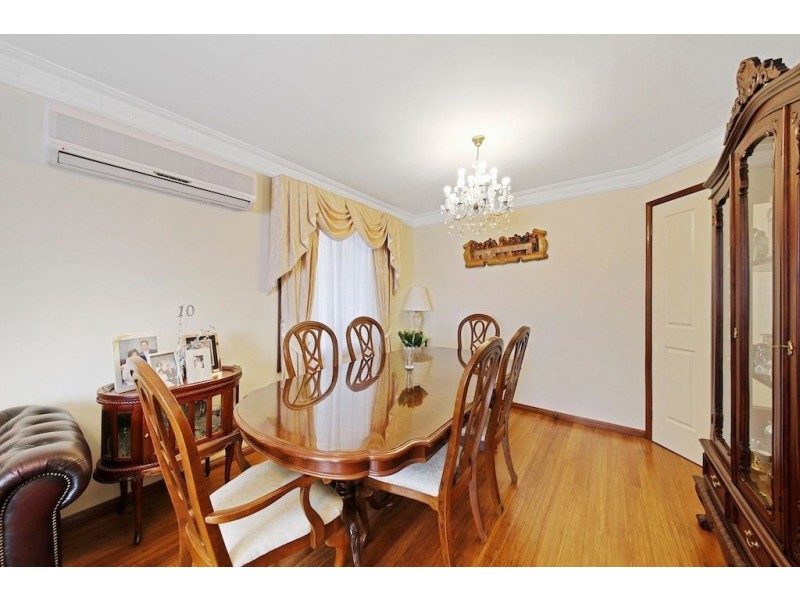 60 Nepean Towers Avenue, Glen Alpine NSW 2560