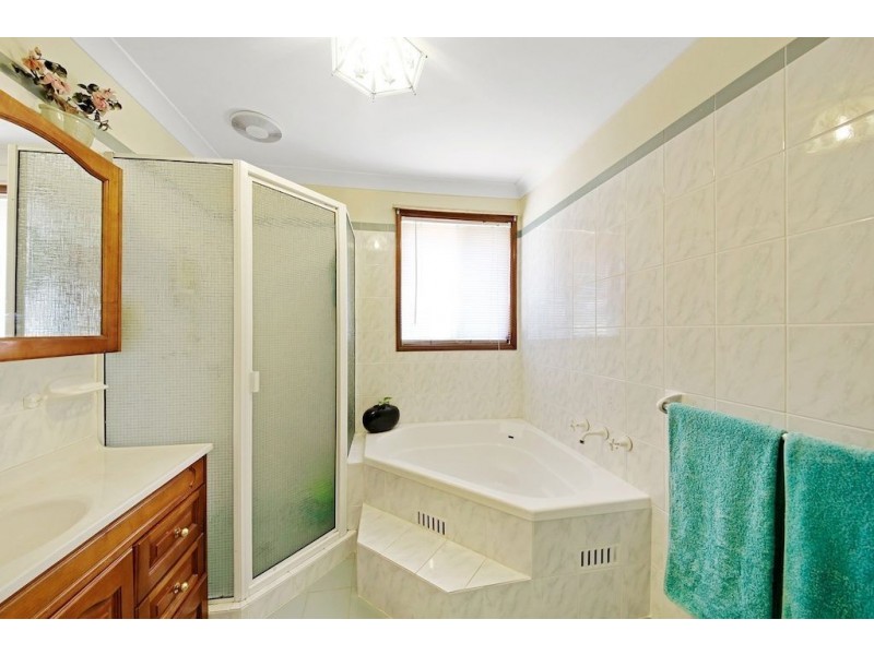 60 Nepean Towers Avenue, Glen Alpine NSW 2560