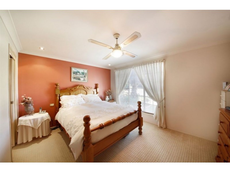 5 Hispano Place, Ingleburn NSW 2565