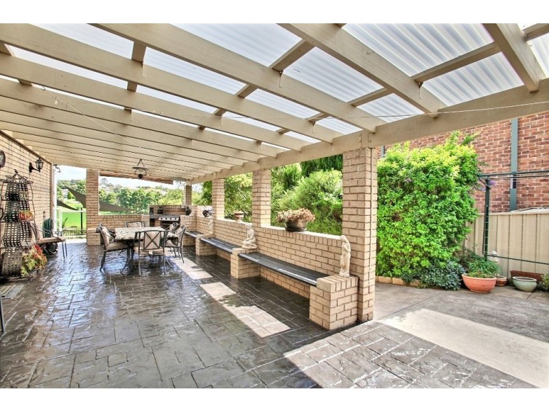 15 Glenavon Place, Glen Alpine NSW 2560