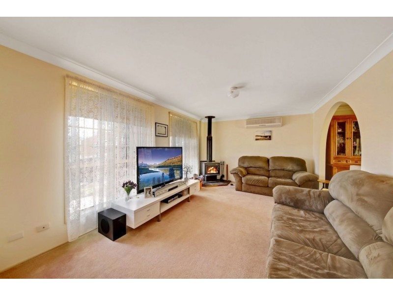 51 Diamontina Avenue, Kearns NSW 2558