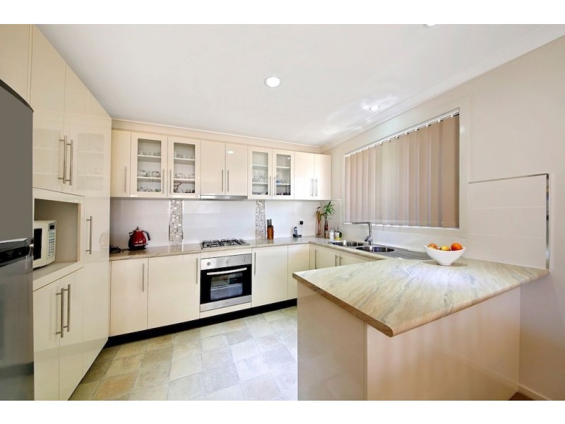 2/39 Surrey Street, Minto NSW 2566