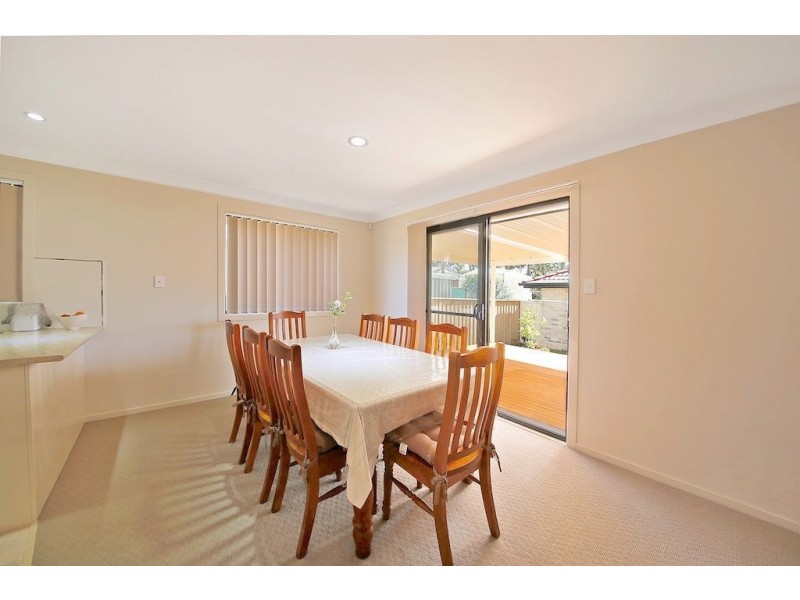2/39 Surrey Street, Minto NSW 2566