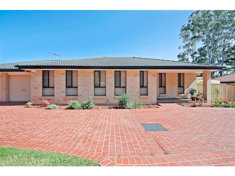 2/39 Surrey Street, Minto NSW 2566