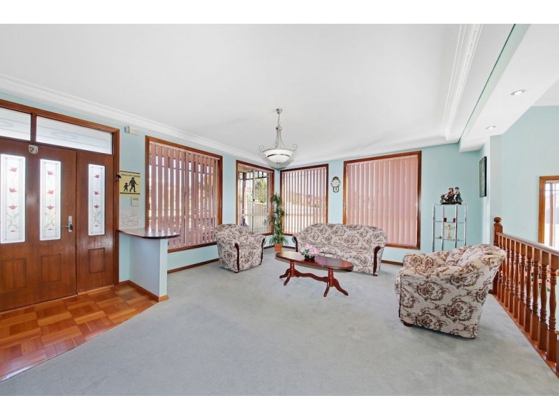 68 Glen Alpine Drive, Glen Alpine NSW 2560