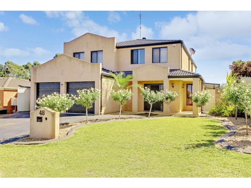 48 Archibald Crescent, Rosemeadow NSW 2560