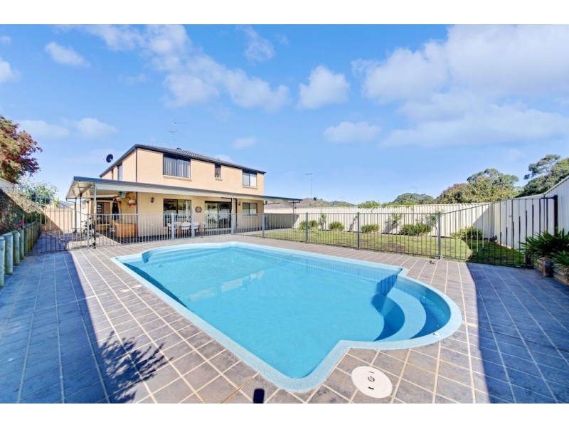 48 Archibald Crescent, Rosemeadow NSW 2560