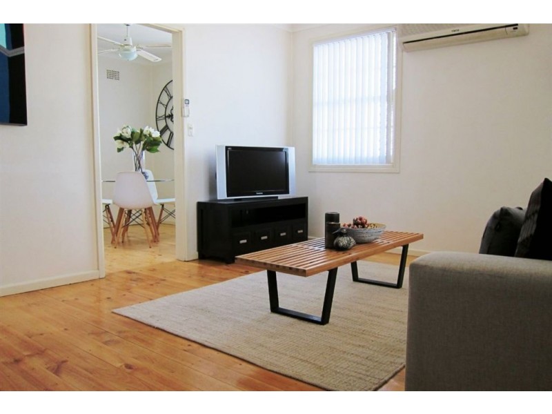 70 Carrington Circuit, Leumeah NSW 2560