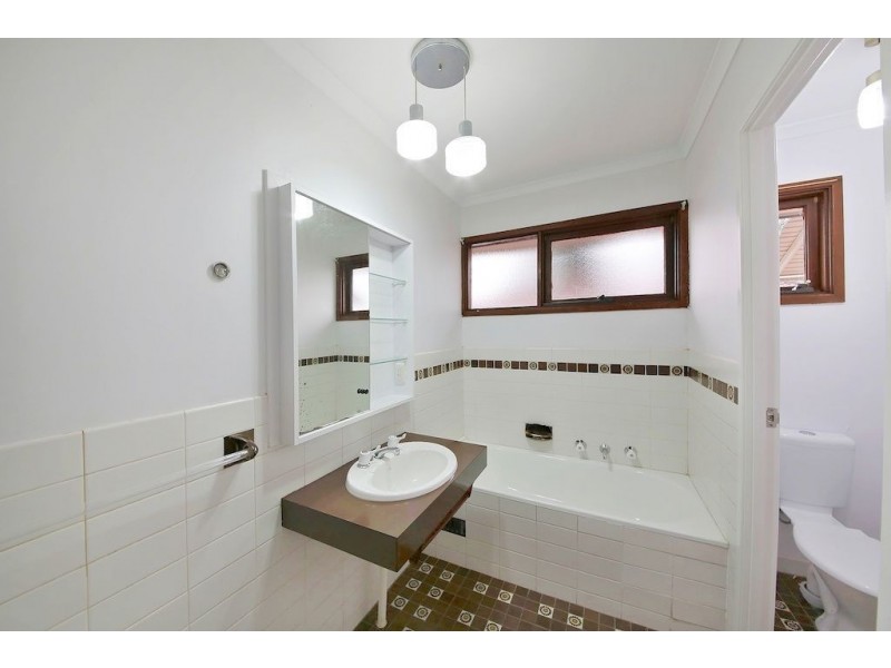 1 Wegg Place, Ambarvale NSW 2560