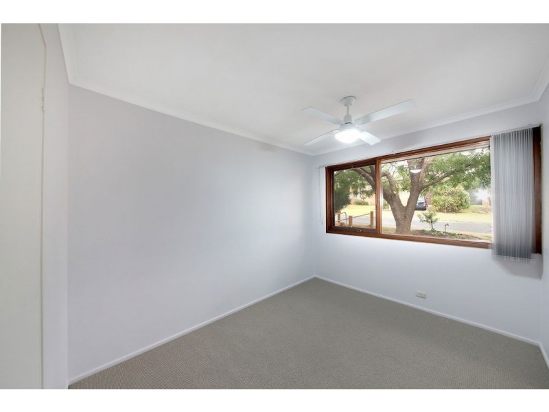 1 Wegg Place, Ambarvale NSW 2560