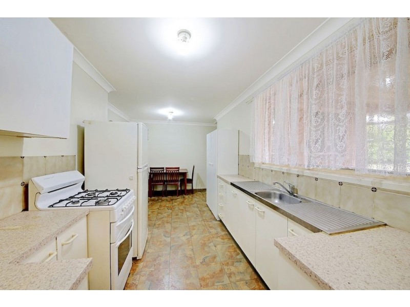 10 Euclase Place, Eagle Vale NSW 2558