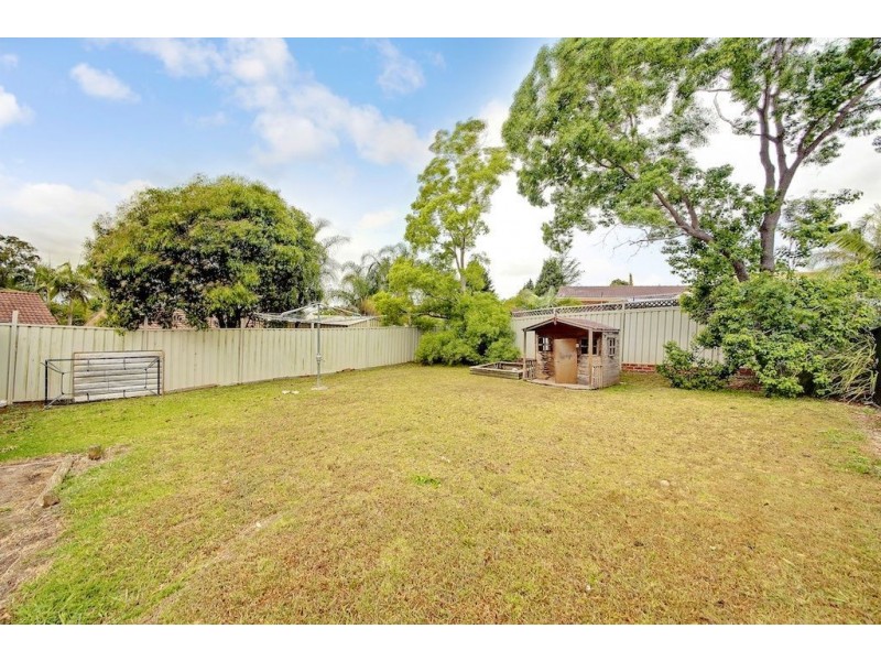 10 Euclase Place, Eagle Vale NSW 2558