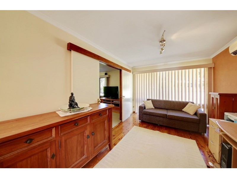 25 Georgiana Crescent, Ambarvale NSW 2560