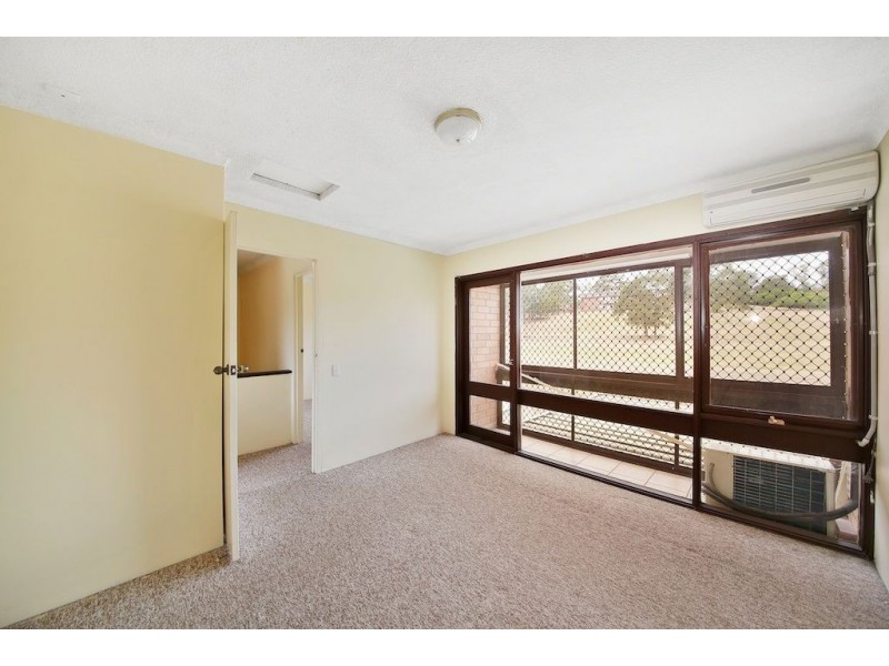 16/42 Woodhouse Drive, Ambarvale NSW 2560