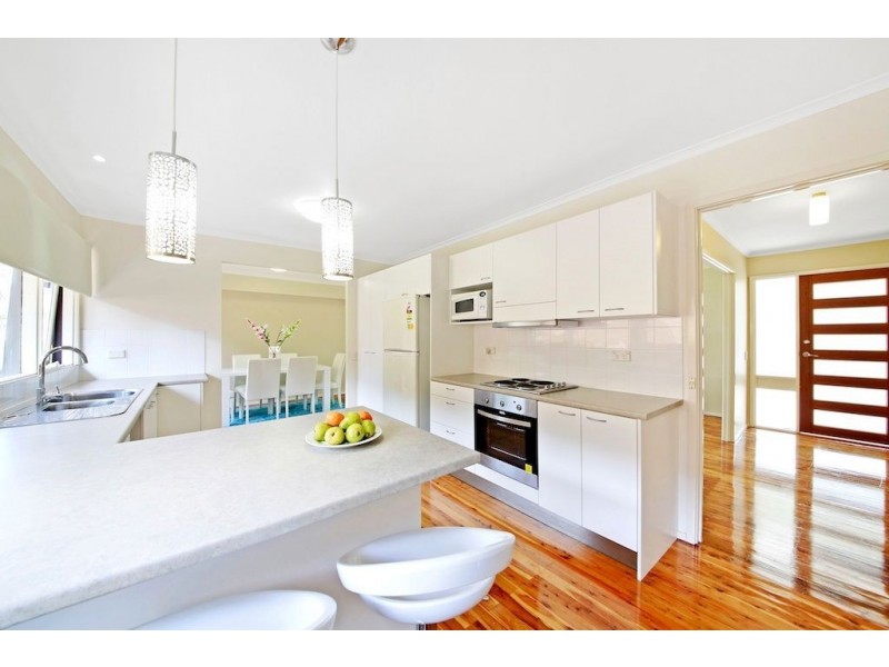 16 Aminya Crescent, Bradbury NSW 2560