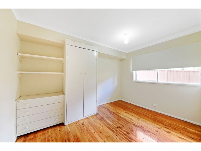 16 Aminya Crescent, Bradbury NSW 2560