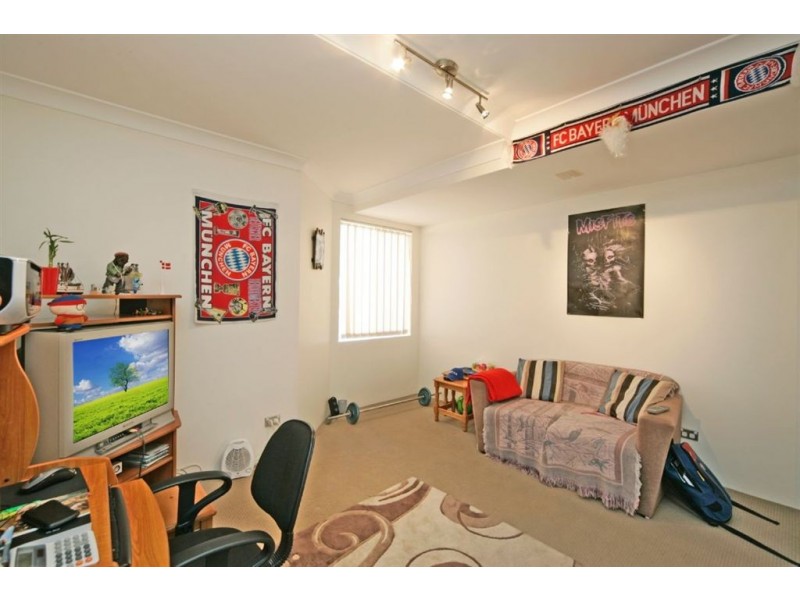 30/9-11 Bathurst Street, Liverpool NSW 2170