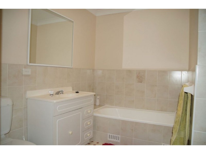 4/31-33 Condamine Street, Campbelltown NSW 2560