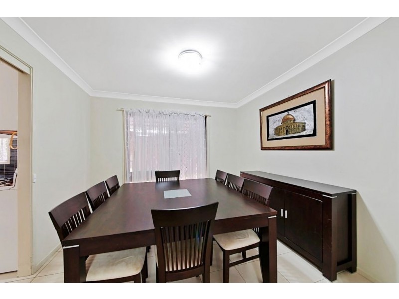 19 Glen Eagles Place, St Andrews NSW 2566