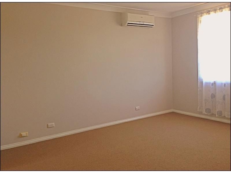 23 Warriewood Street, Woodbine NSW 2560