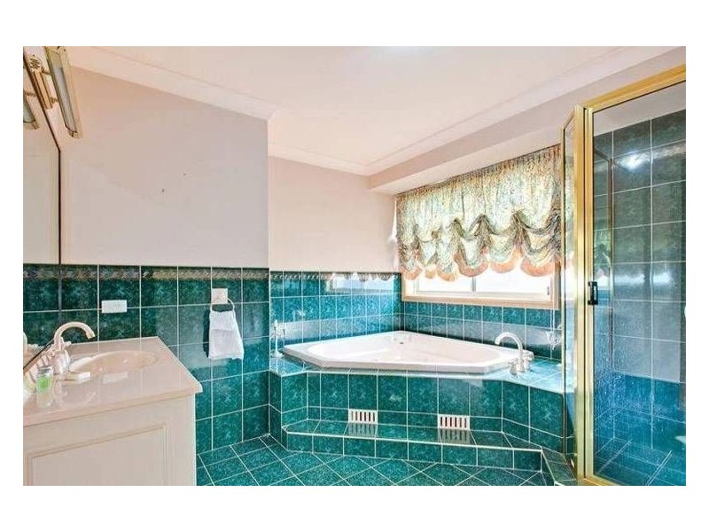 50 Claremont Circuit, Glen Alpine NSW 2560