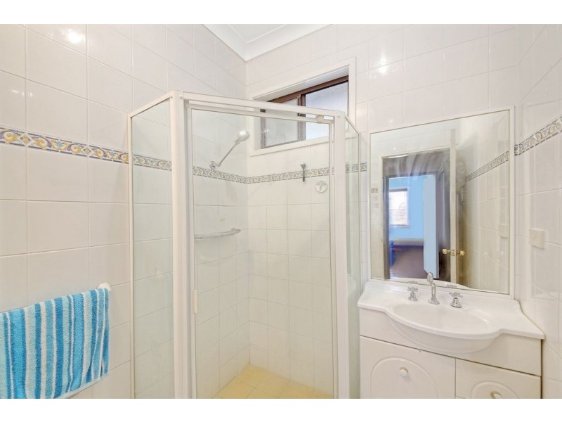 40 Waminda Avenue, Campbelltown NSW 2560