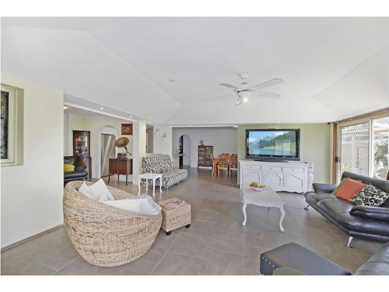 54 Donalbain Circuit, Rosemeadow NSW 2560